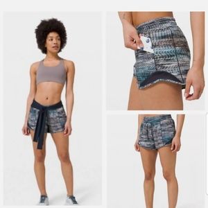 NWT Lululemon Hotty Hot Shorts Long 4” Sz 2 Digital Oasis Grey Multi True Navy